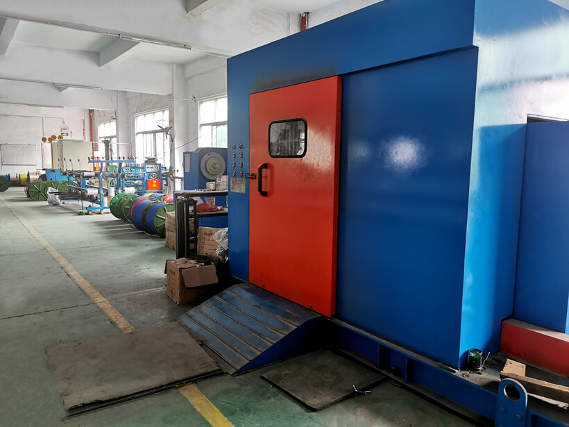 建圳達廠家，生產車間的一角